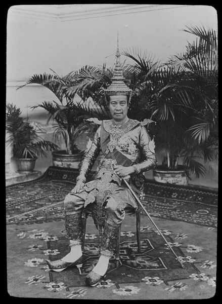 File:Sisowath Monivong, 1930s.jpg